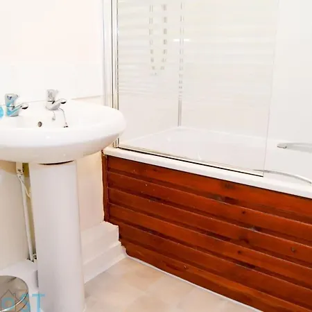 Exeter Drive Flat Apartment