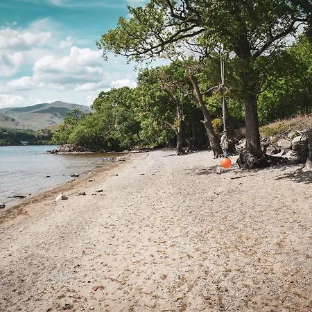 At Loch Lomond Daire *