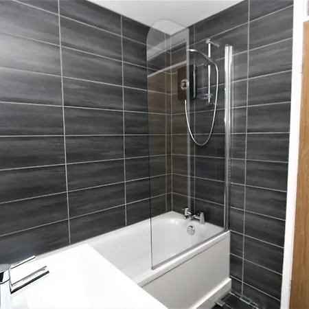 Bijou Merchant With Parking 아파트 *