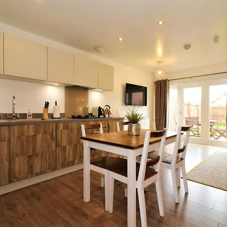 The Oatland - Luxury House With Private Garden & Parking Glasgow