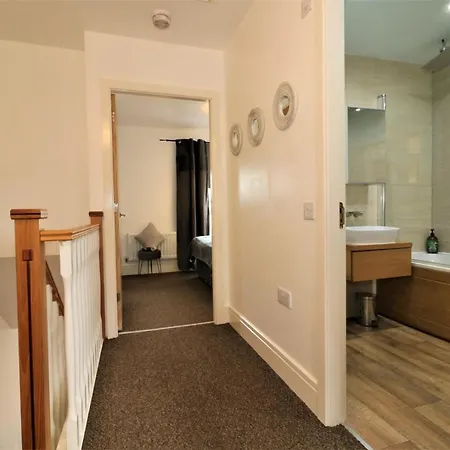Hébergement de vacances The Oatland - Luxury House With Private Garden & Parking *