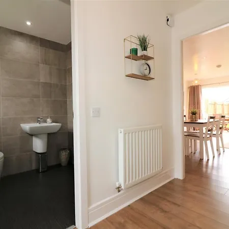 Hébergement de vacances The Oatland - Luxury House With Private Garden & Parking *