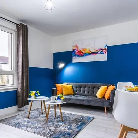 Appartement Cheerful 2 Bedroom Homely Apartment, Sleeps 4 Guest Comfy, 1x Double Bed, 2x Single Beds, Free Parking, Free Wifi, Suitable For Business, Leisure Guest, Contractors, Qe Hospital, Glasgow, Near Airport & Centre, Perfect For Common Wealth Games 20 Glasgow