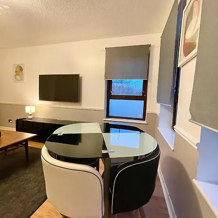 Bijou Merchant With Parking 글라스고