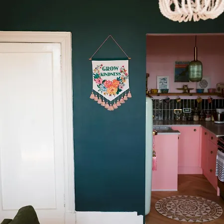 Pass The Keys Quirky, Cosy, Entire Flat In Trendy Area * Glasgow