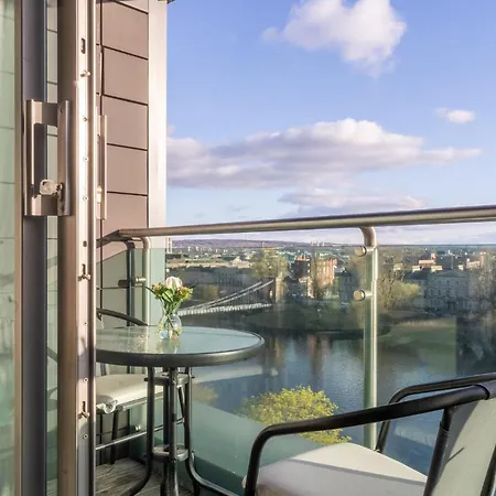 Luxury Riverview Centre