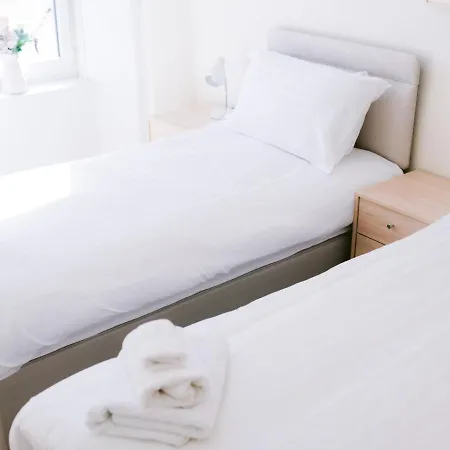 Bright 2 Bed Ground Floor Flat Next To Byres Road Апартаменты