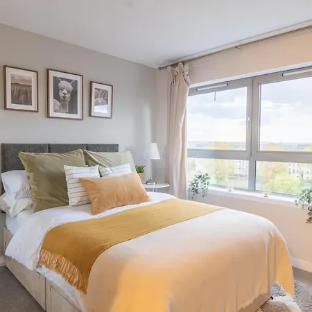Luxury Riverview Centre Daire