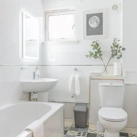 Merchant With Parking