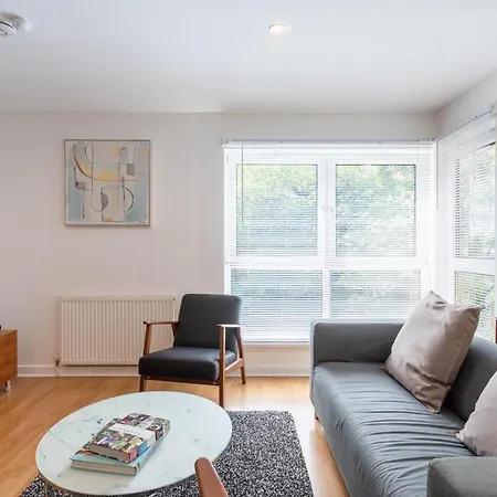 Appartamento Modern 2 Bed Broompark/central Apt. With Parking *