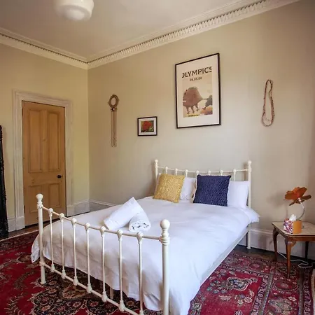 Unique Character 2bd, In Heart Of West End * Glasgow