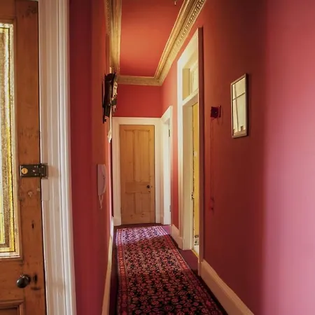Unique Character 2bd, In Heart Of West End Apartment Glasgow