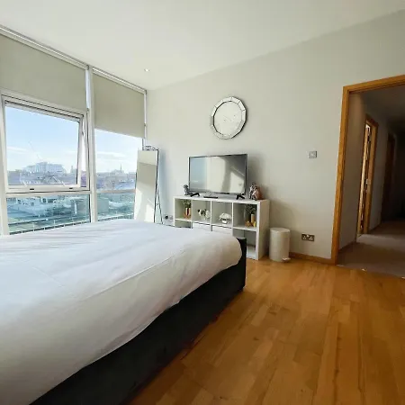 Centre 2-bed Parking Jacuzzi Bath