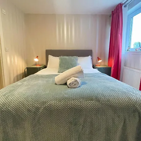 Daire Kelvingrove 2 Bedroom - Private Parking Glasgow