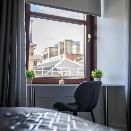 Clydeview Lux Centre