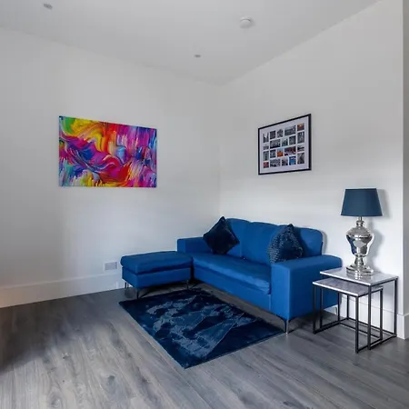 Clydeview Lux Centre Apartment *