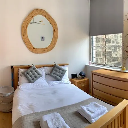 Scott House Apartment