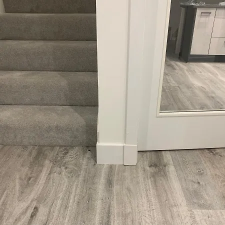 Glasgow City Central Executive Triplex House, 3 Bedroom 3 Bathrooms 1 Living Room Kitchen - Huge Terrace For Master Bedroom - Private E Parking Lez Congestion Zone Free - Garden - 5 Mins Drive To City Centre Central Station *