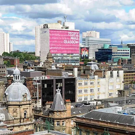 Centre G1 Penthouse With Riverviews - Duplex - 4 Bedrooms, 3 Bathrooms, Kitchen, 1 Living Room, 1 Dining Room, 2 Terraces, Parking, Floor, 2050 Sq Ft, Merchant Apartment Glasgow