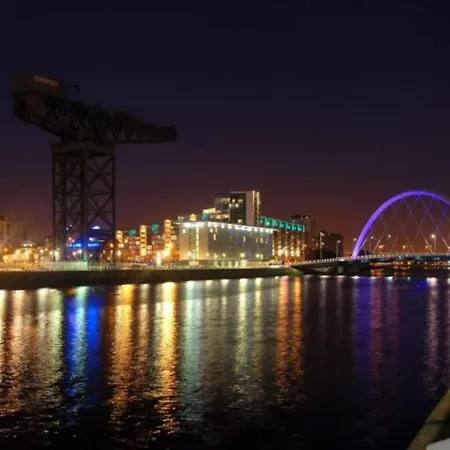 Centre G1 Penthouse With Riverviews - Duplex Appartement *