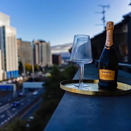 The Skyline - *private Balcony* *views* Glasgow