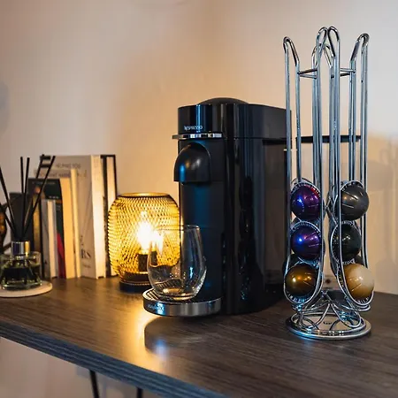 The Skyline - *private Balcony* *views* *