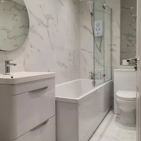 Modern House Close To Apartamento