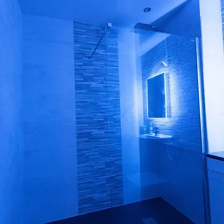 Centre With Free Secure Underground Parking Apartament *