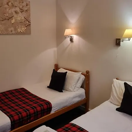 Hotel The Hampton Court