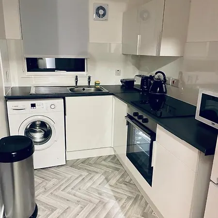 Modern 2 Bedroom With Free Parking * Glasgow