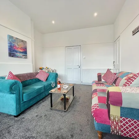 Bella House - 3 Bed House In *