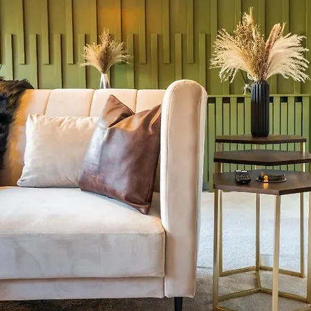 The Arran - Your Stylish Scottish Getaway! Apartment