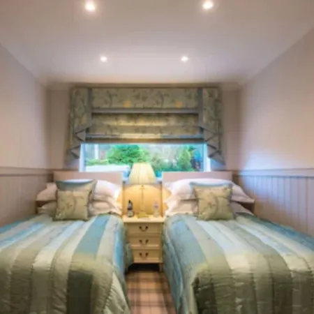 Crossbasket Castle & Restaurant Hotell High Blantyre