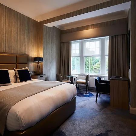Dalmeny Park House *