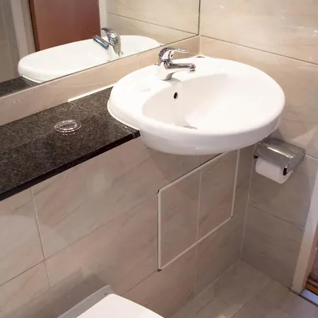 Pass The Keys Lovely 2-bed In Perfect City Location With Parking * 글라스고