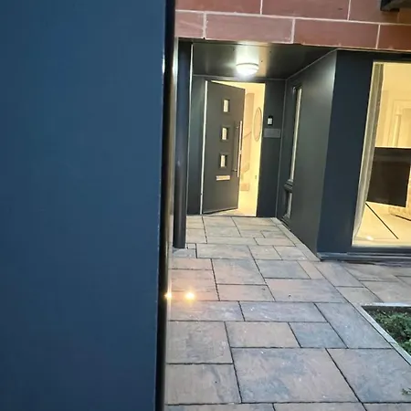 Designer House - Of / 'hillhead' West End G12 - Luxurious & Contemporary Detached House / Terrace / Garden / 'electric Car Charging' Garage Parking 빌라 *