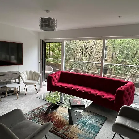 Designer House - Of / 'hillhead' West End G12 - Luxurious & Contemporary Detached House / Terrace / Garden / 'electric Car Charging' Garage Parking 빌라 *