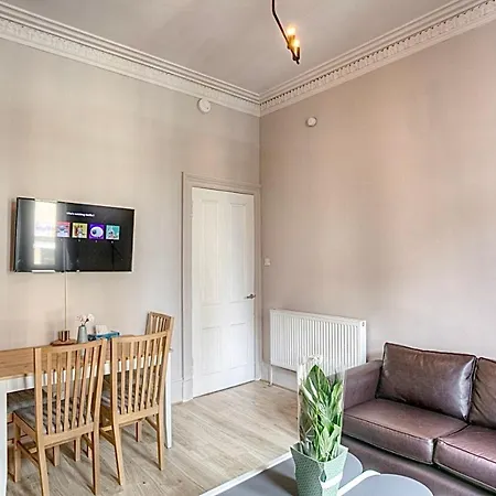 Stylish Luxury 2-bed Serviced In Heart Of West End Sse Hydro Botanic Gardens *