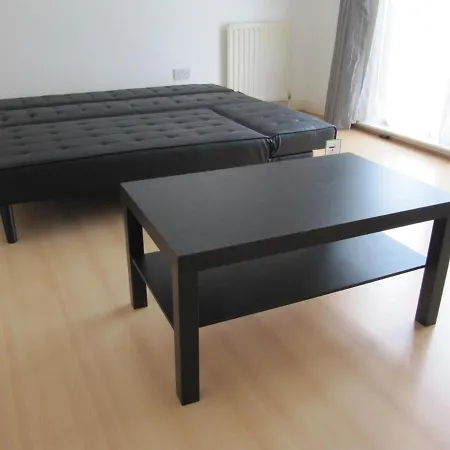 Cozy Off Road 2 Bedroom With Free Wi-fi And Private Parking * Глазго