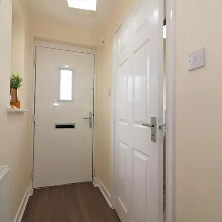 Signature - Harris House Apartment *
