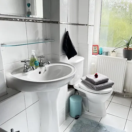 Appartamento 1 Bedroom Flat In Tolcross, Floor. Glasgow