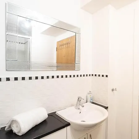 Modern Apartment, In The Heart Of Apartament