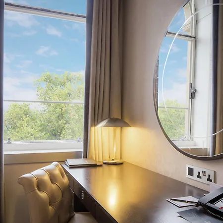 Grosvenor Hotel 4*
