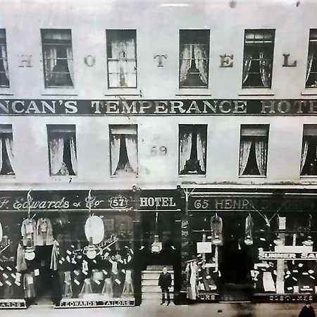 Hotel Rennie Mackintosh - Station 3*