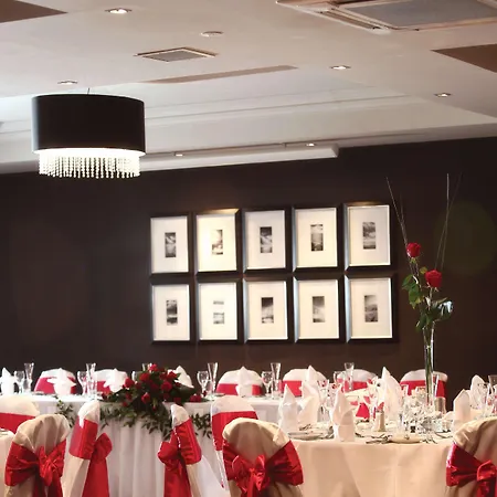 Отель Western Glasgow South Eglinton Arms 3*