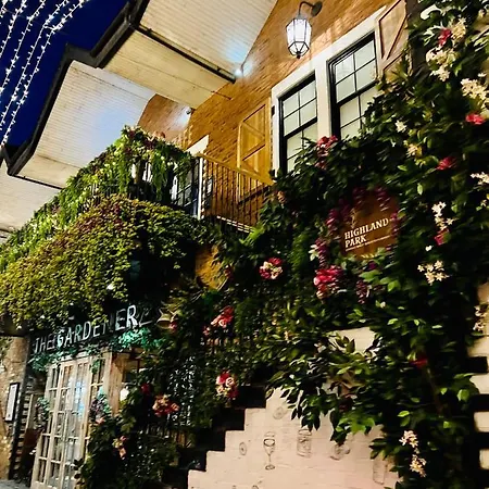 Designer House - Of / 'hillhead' West End G12 - Luxurious & Contemporary Detached House / Terrace / Garden / 'electric Car Charging' Garage Parking 빌라