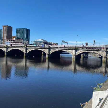 Lovely 1-bed In Merchant *