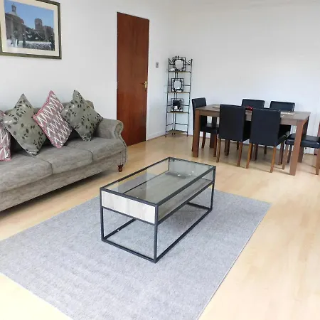 Charming 2 Bed Close To And Sec Hydro *