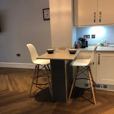Stylish 2 Bedroom In Park Circus, West End Appartement *