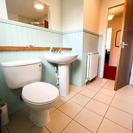 Anniesland 1bd Flat - Free Parking Глазго